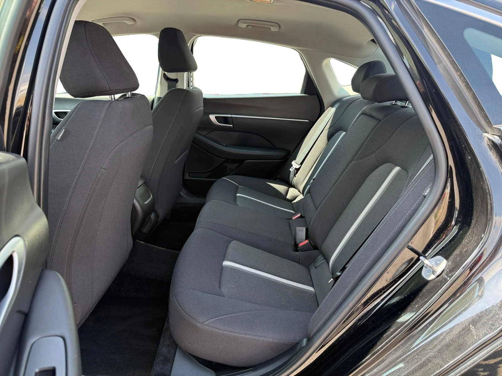 Used 2025 Abyss Black Hyundai SEL image 19
