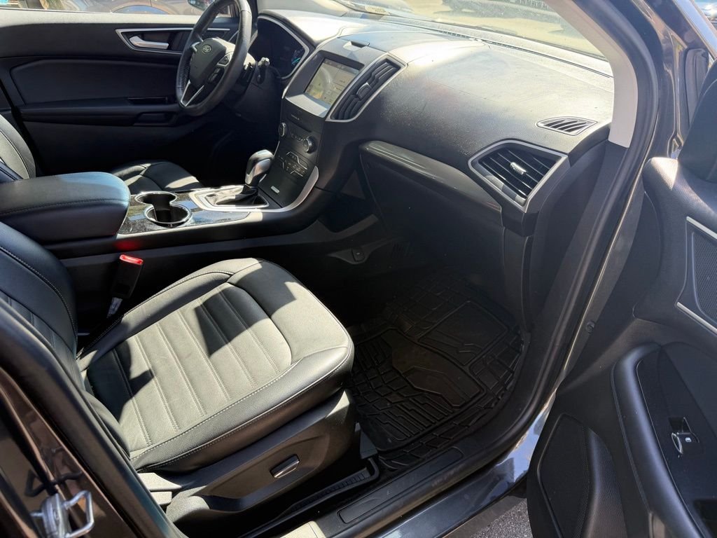 Used 2018 Gray Ford SEL image 19