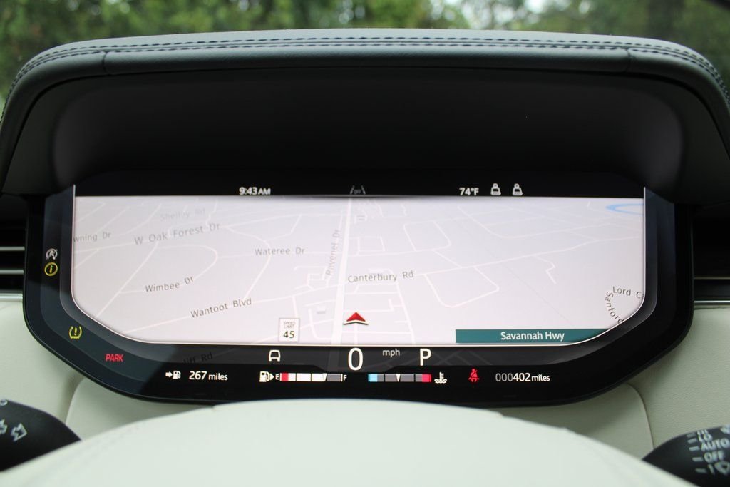 Used 2024 White Land Rover SV image 36