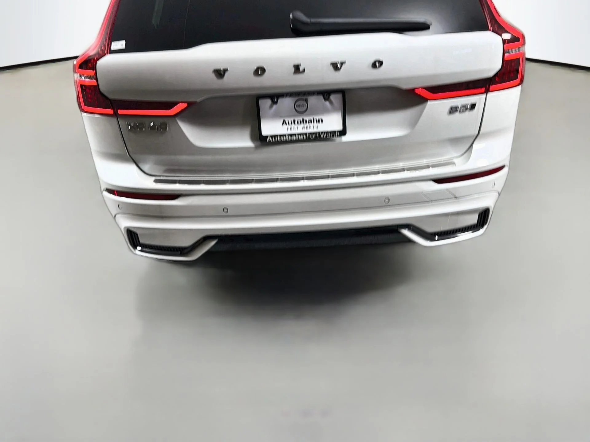 New 2026 Crystal White Volvo Ultra image 6