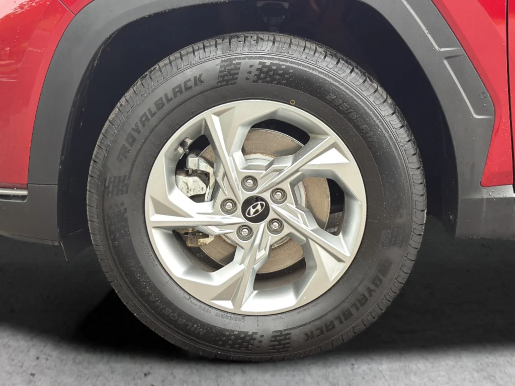 Used 2024 Red Hyundai SE image 31