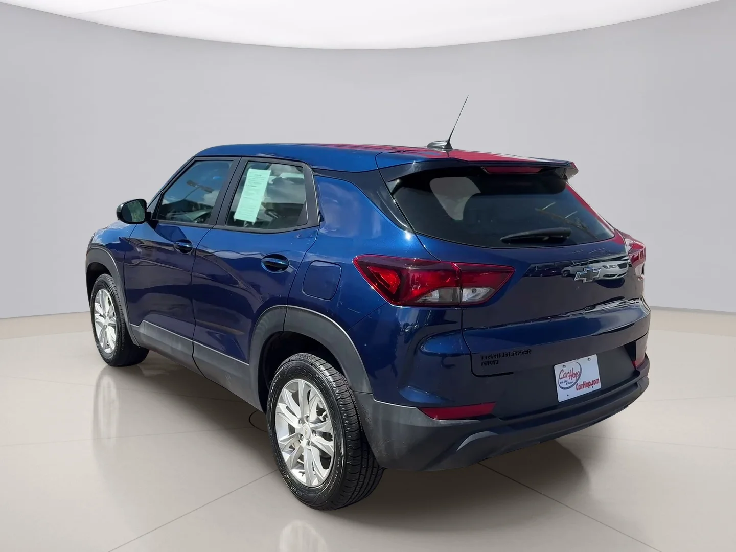 Used 2023 Blue Chevrolet  image 3