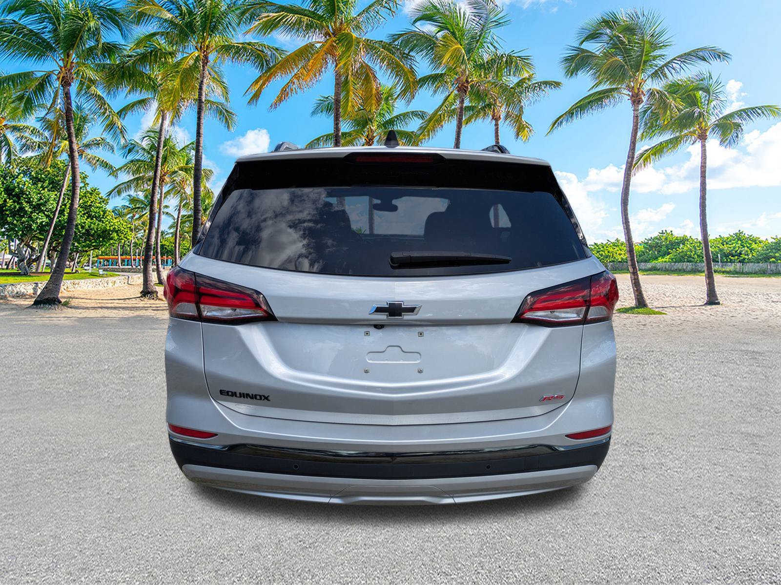 Used 2022 Silver Ice Metallic Chevrolet RS image 5