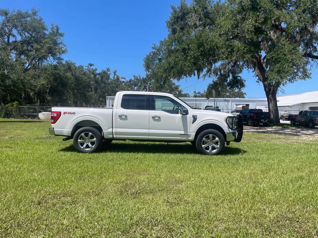 Used 2023 Star White Ford Lariat 4X4 Hybrid image 6