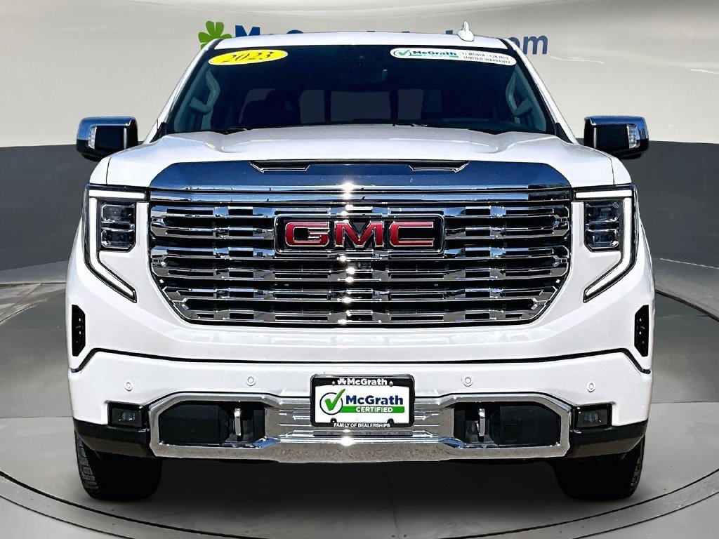 Used 2023 White GMC Denali image 2