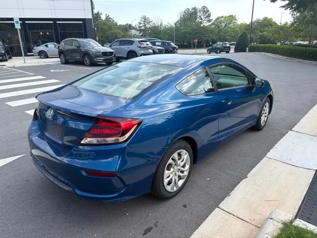 Used 2015  Honda LX image 6