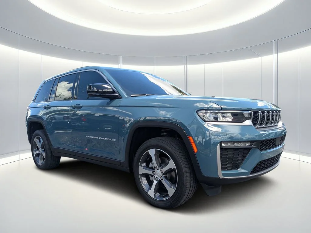 Used 2026 Blue Jeep Limited image 1