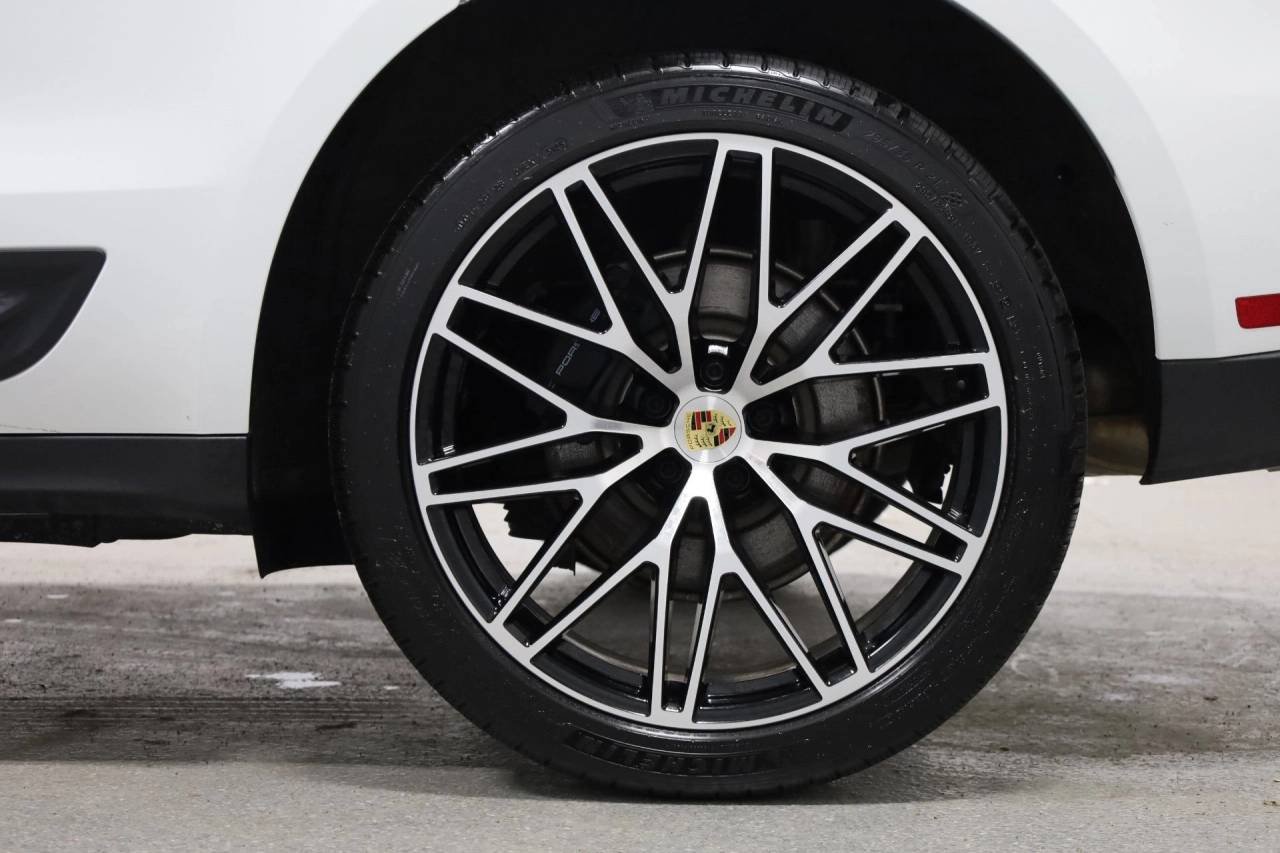 Certified Used 2026 White Porsche  image 39