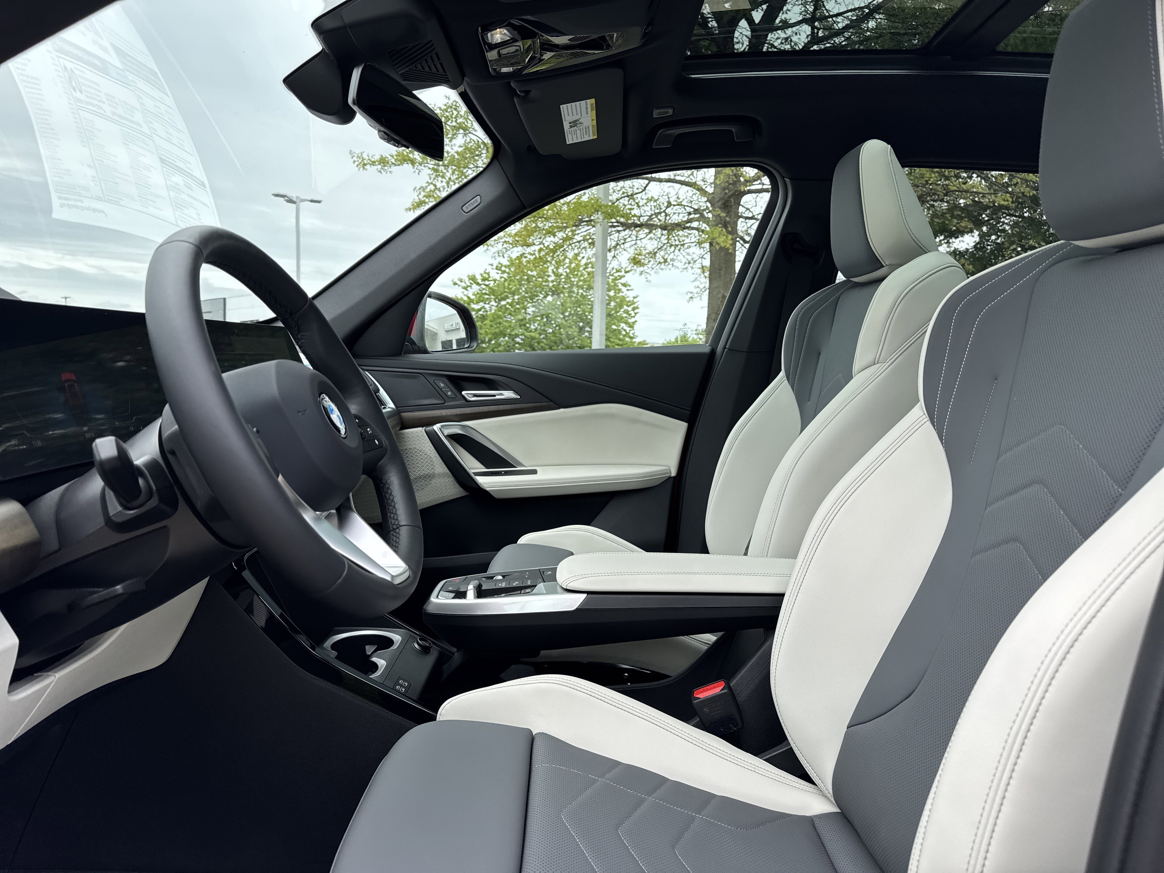 New 2026 VEGAS RED BMW xDrive28i image 10