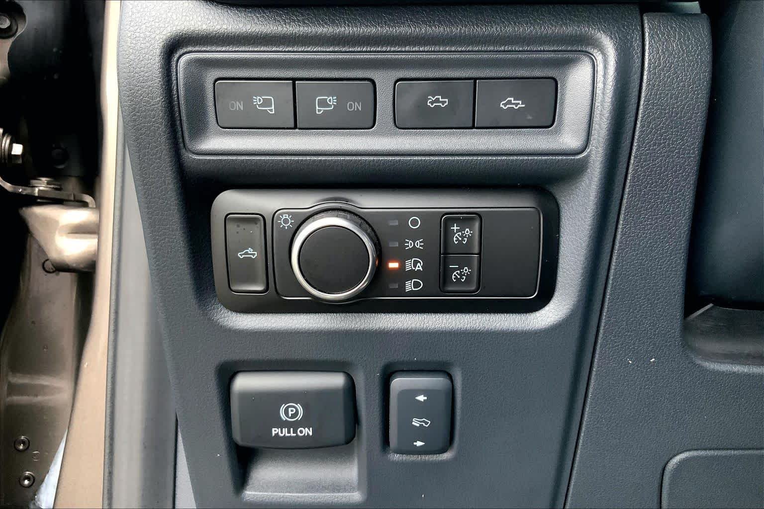 Used 2023 Stone Gray Ford Platinum image 59