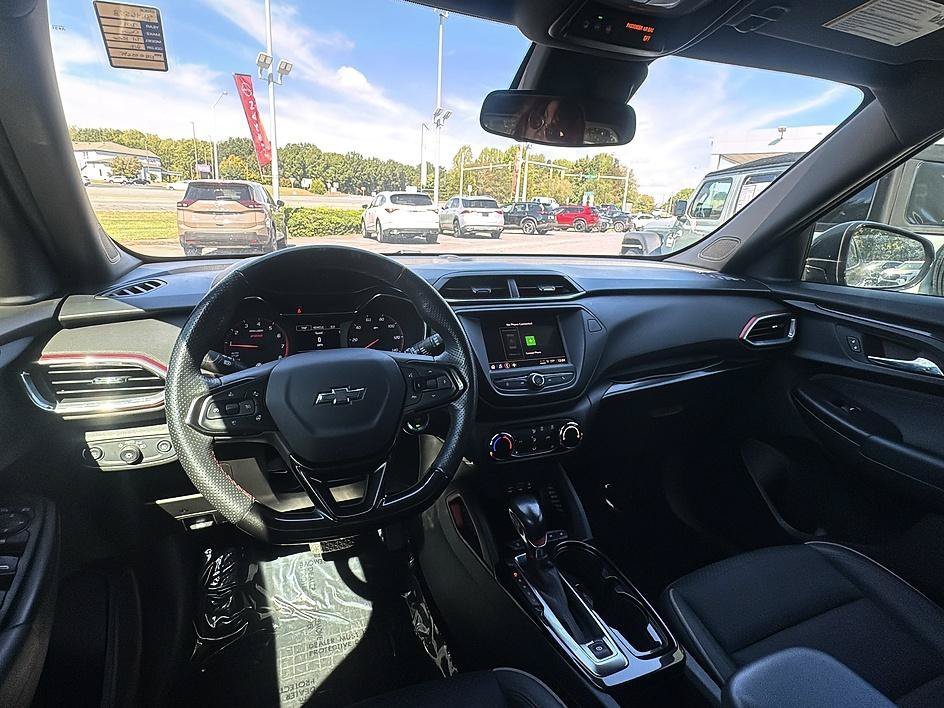 Used 2022 Mosaic Black Metallic Chevrolet RS image 37