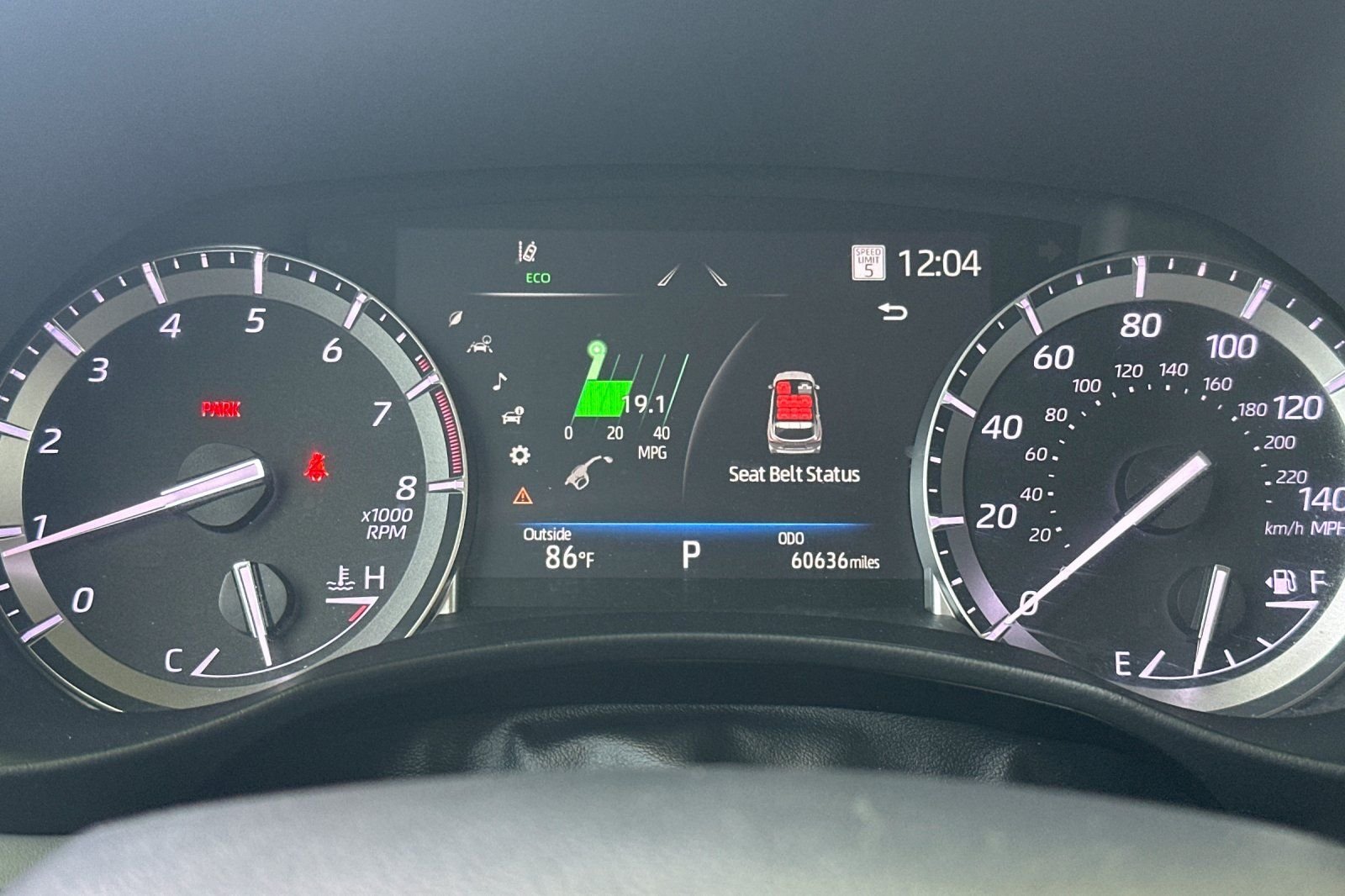 2022 Toyota Highlander XLE - Photo 26