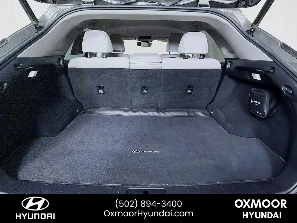 Used 2021 Atomic Silver Lexus  image 24