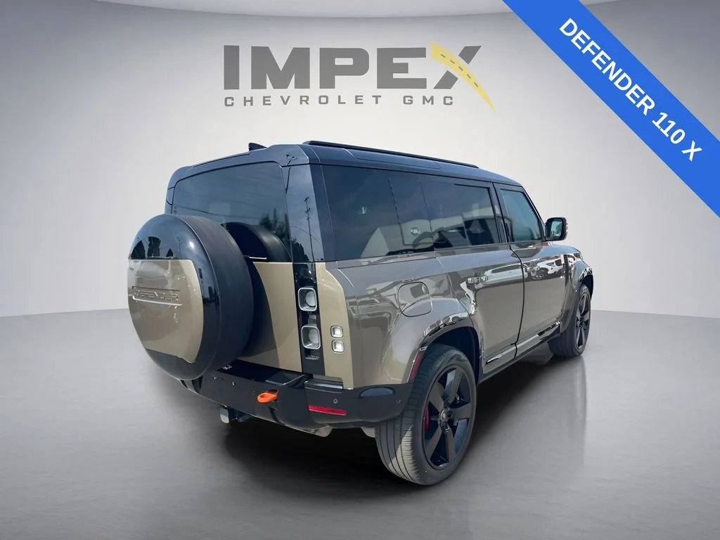 Used 2024  Land Rover X image 13