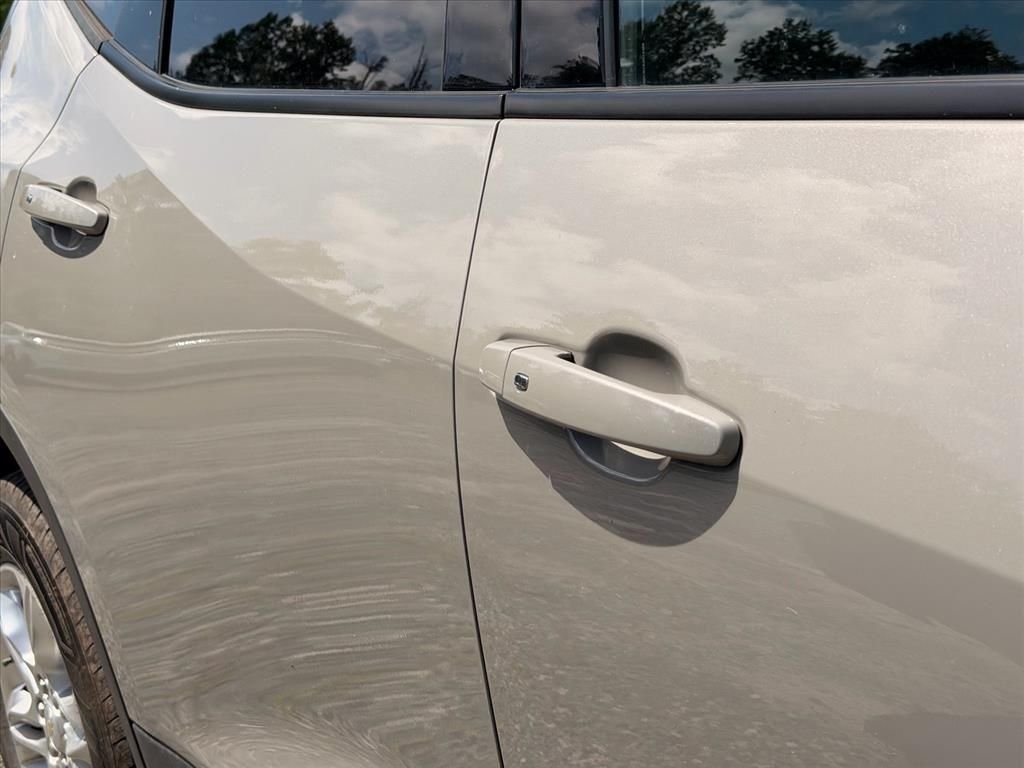 Used 2021 Gray Chevrolet LT image 13