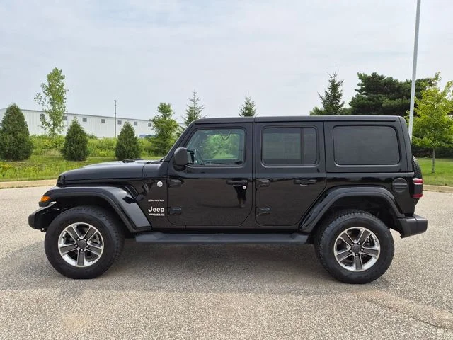 Used 2021 Black Jeep Unlimited Sahara image 9