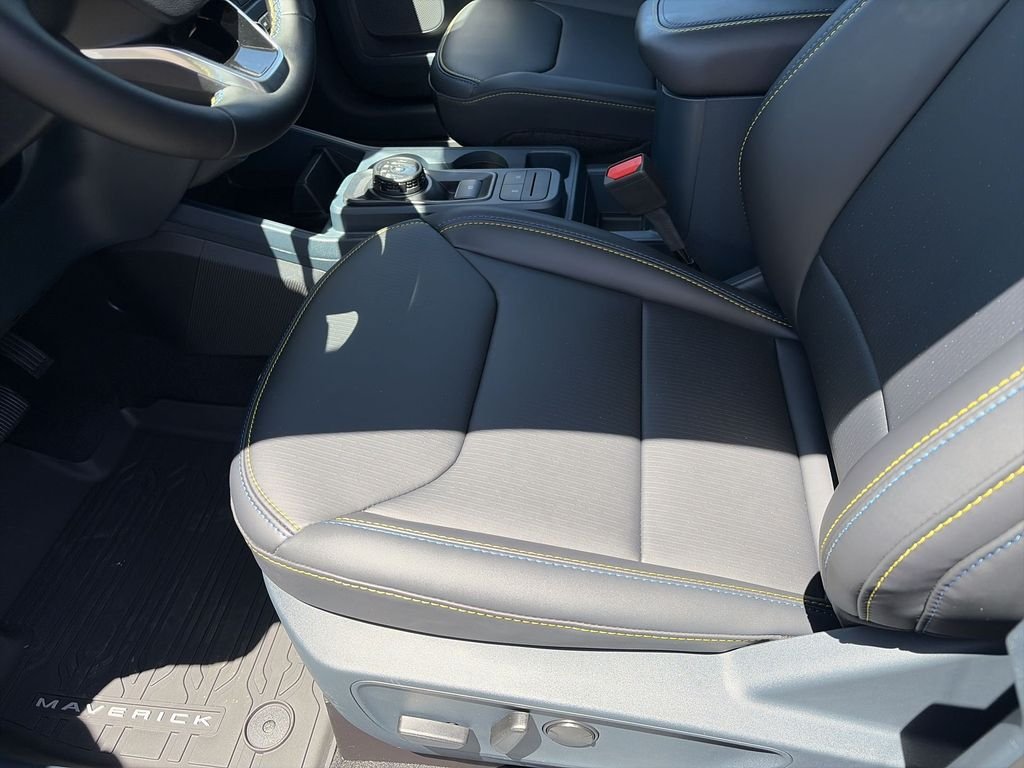 New 2026 Shadow Black Ford Maverick Lobo™ image 12