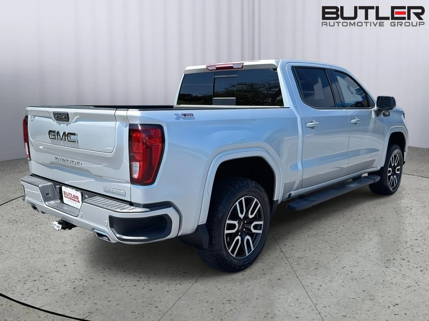 Used 2022 Quicksilver Metallic GMC Elevation image 6