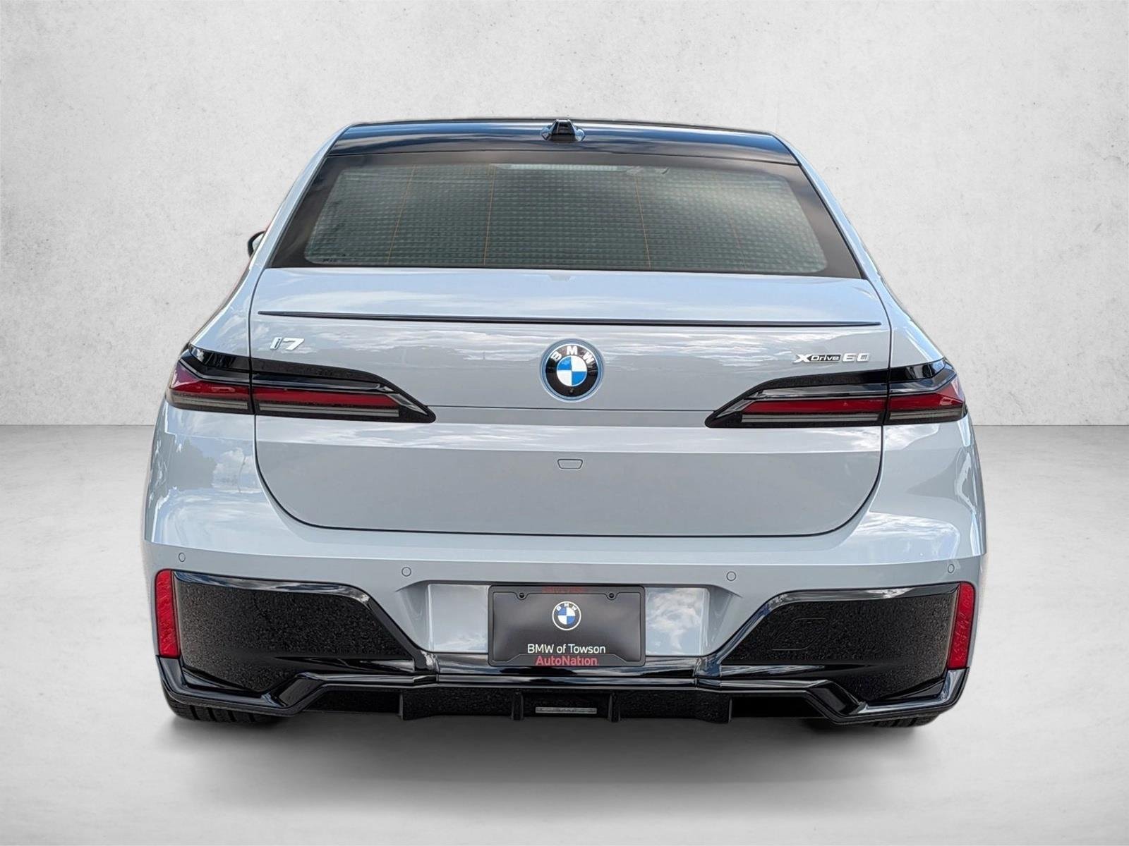 Used 2026 Brooklyn Grey Metallic BMW xDrive60 image 8