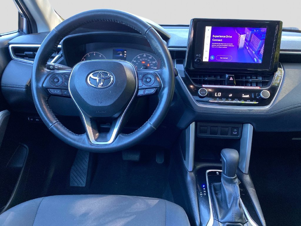 Used 2023  Toyota LE image 13