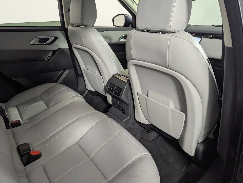 Used 2025 Black Land Rover Dynamic SE image 34