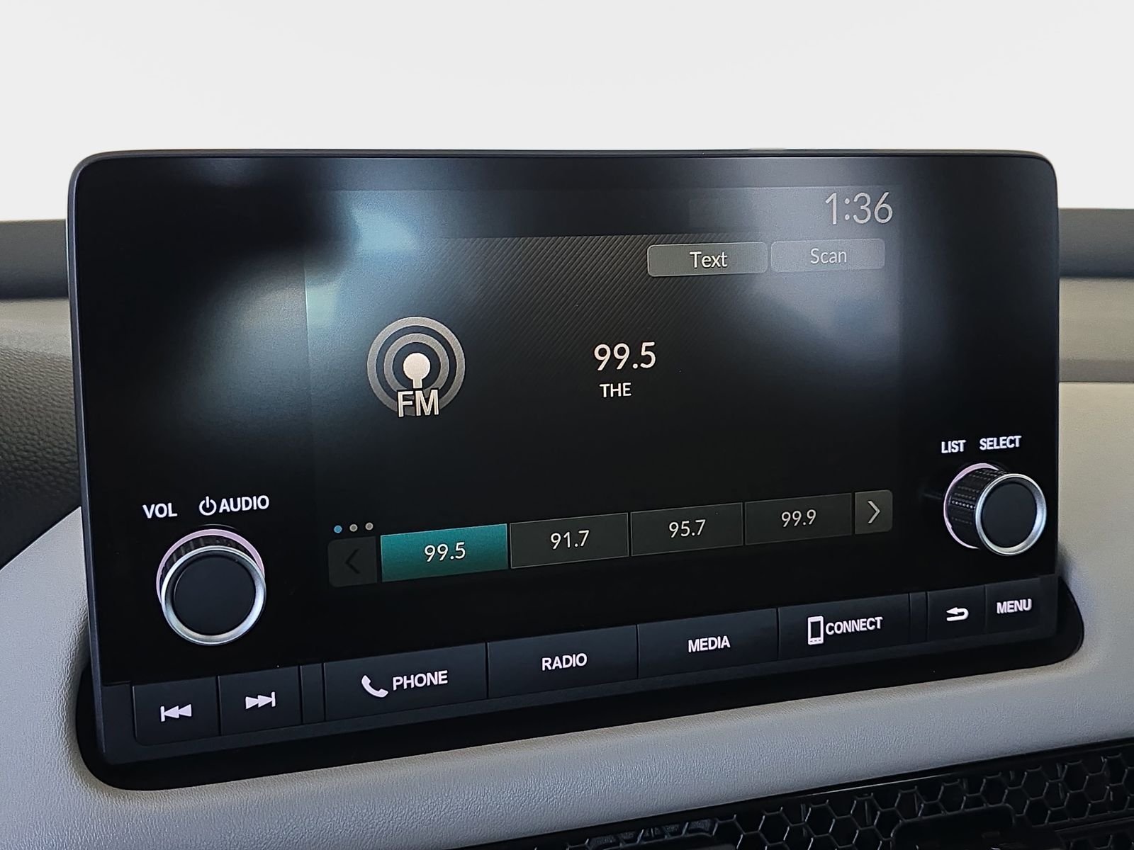 Used 2025 Silver Honda LX image 23