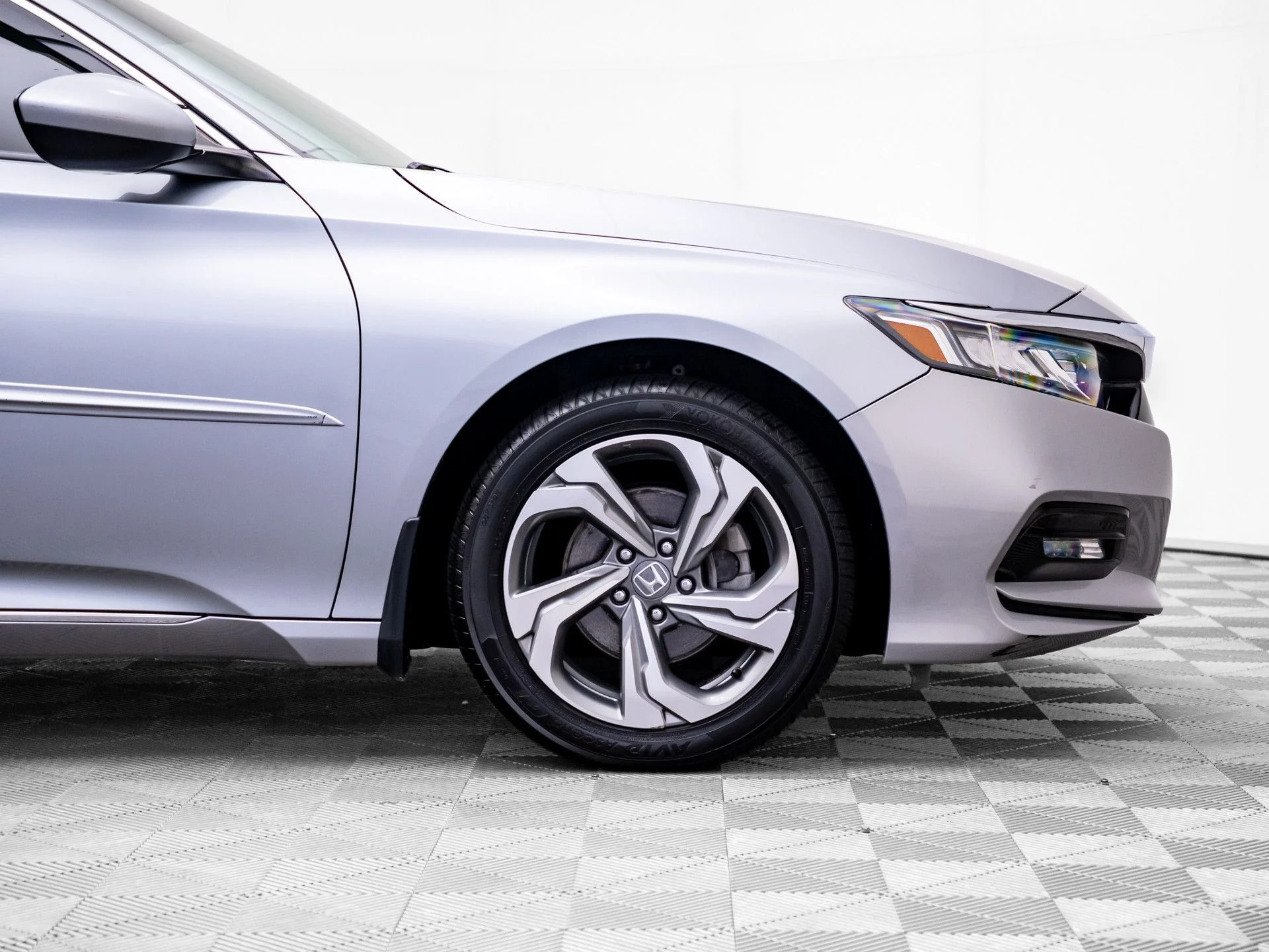 Used 2018  Honda EX image 32