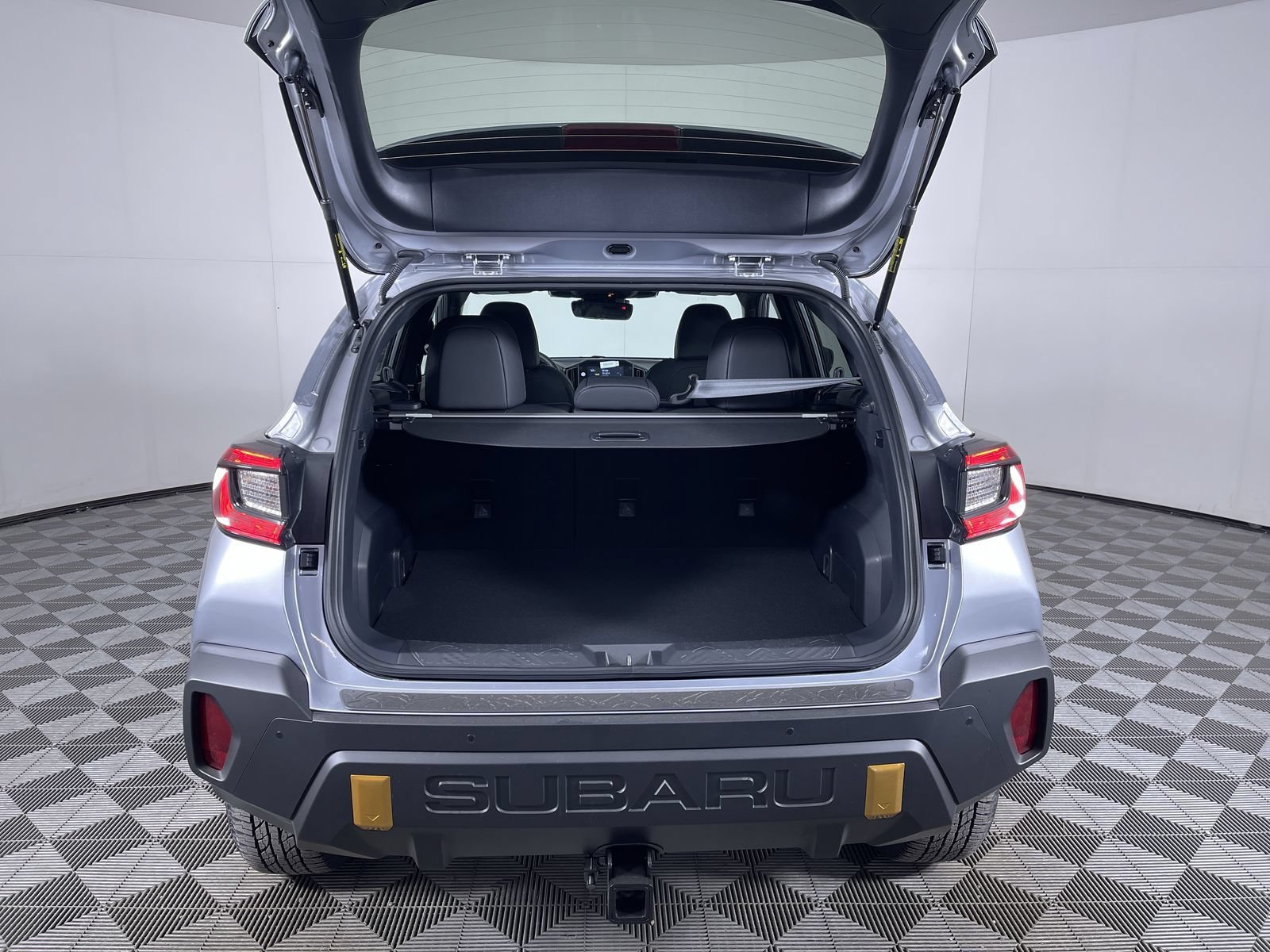 Used 2026 Ice Silver Metallic Subaru Wilderness image 23