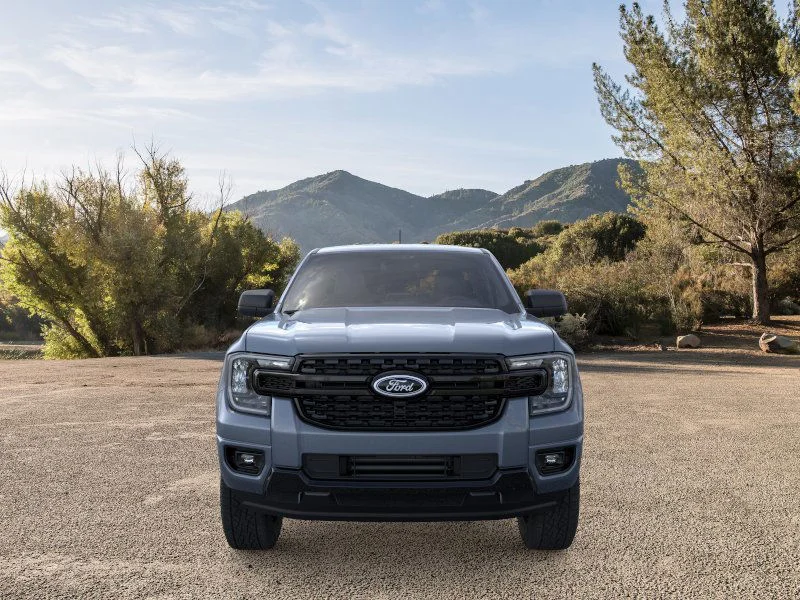 New 2025 Azure Gray Metallic Tri-coat Ford XLT image 6