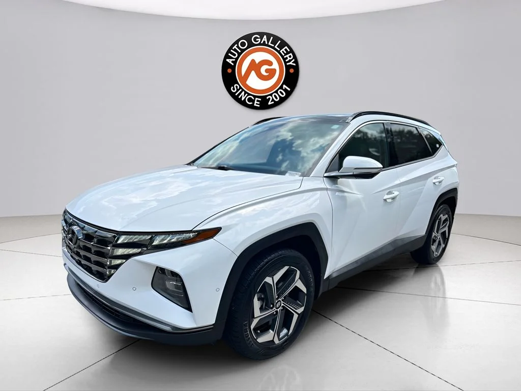 Used 2024 White Hyundai Limited image 7