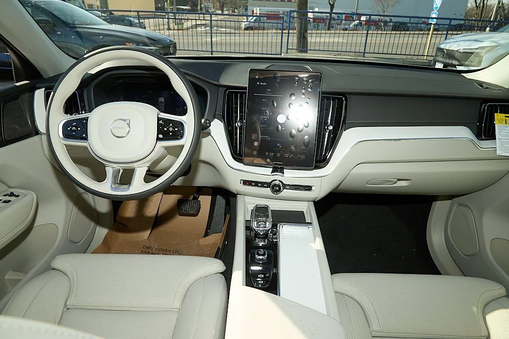 New 2026 Vapour Grey Volvo Ultra image 24
