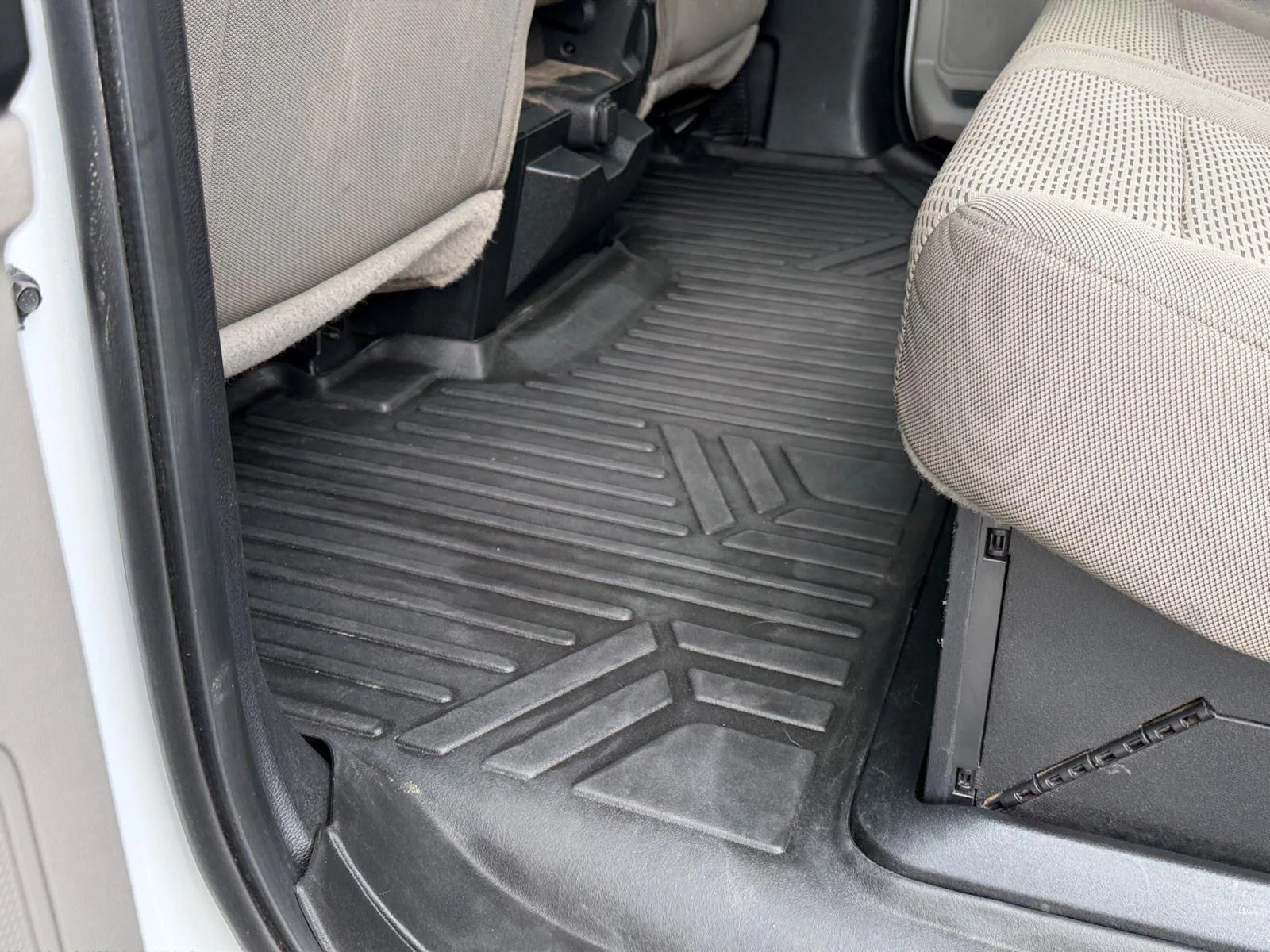 2018 Ford F-350 Super Duty XLT - Photo 38
