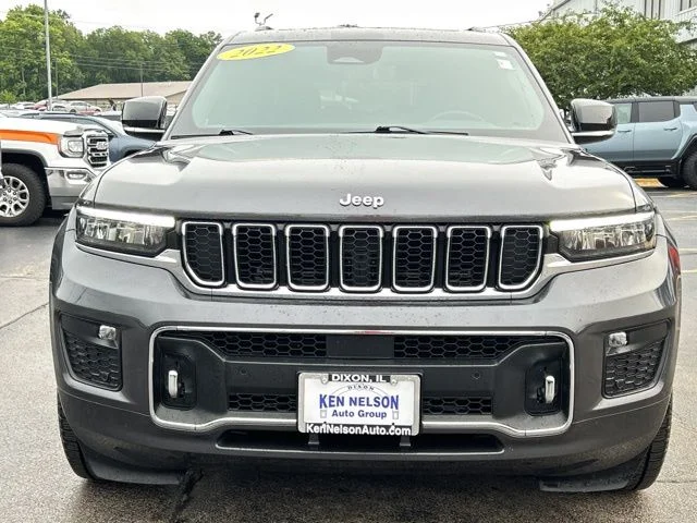 Used 2022 Gray Metallic Jeep Overland image 2