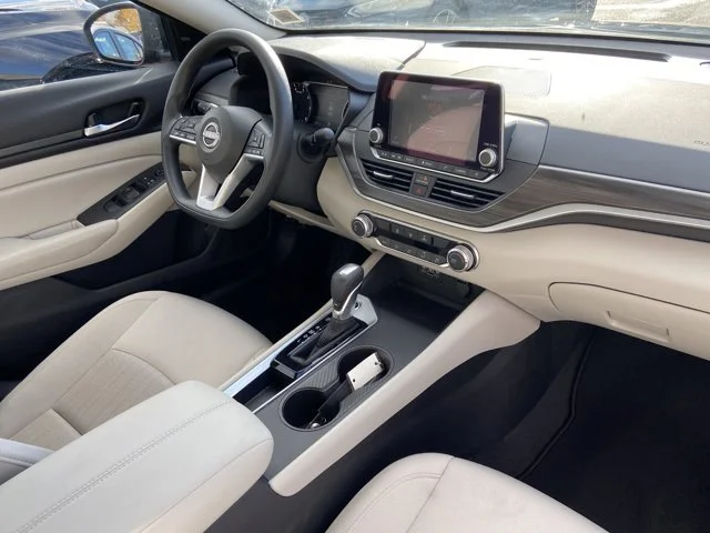 2025 Nissan Altima SV - Photo 23