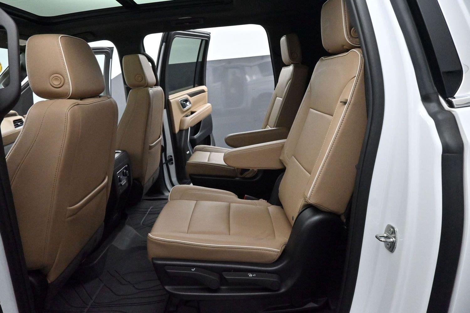 Used 2024 Summit White Chevrolet Premier image 32