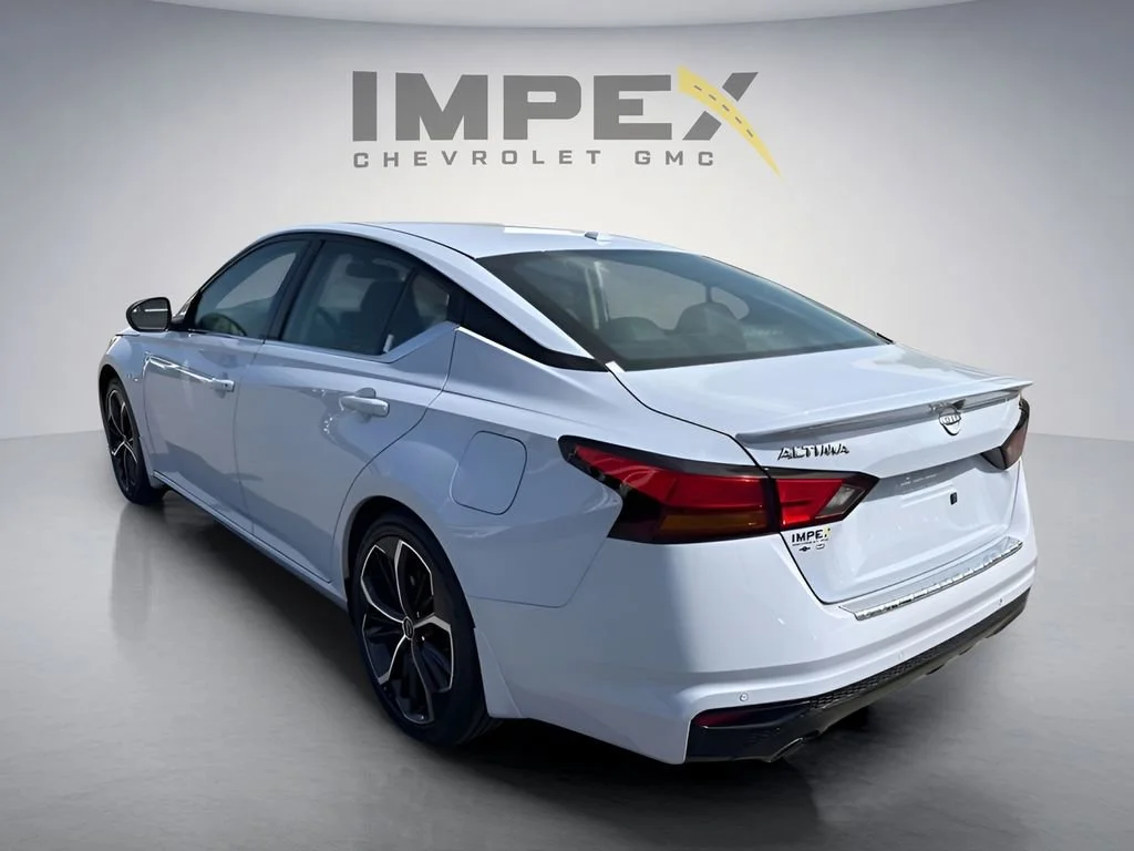 Used 2023 Gray Nissan 2.5 SR image 3