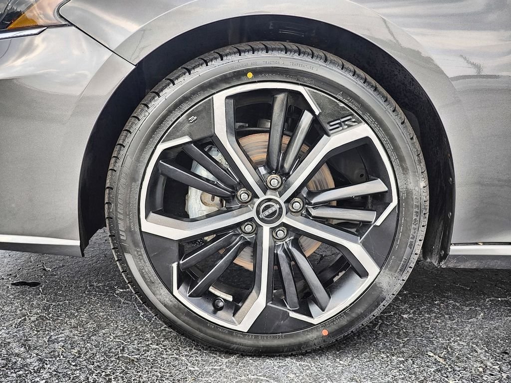 Used 2024 Gray Nissan 2.5 SR image 11
