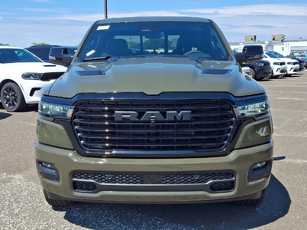 New 2027 Tank Exterior Paint RAM Laramie image 2