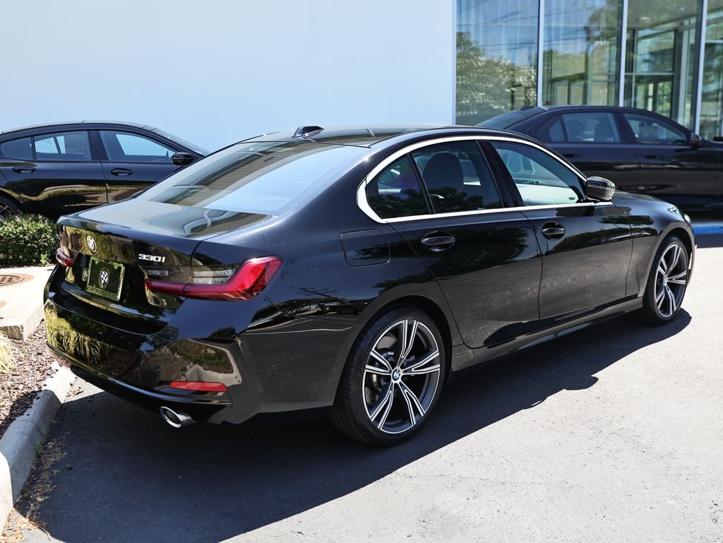 2024 BMW 3 Series 330i - Photo 7