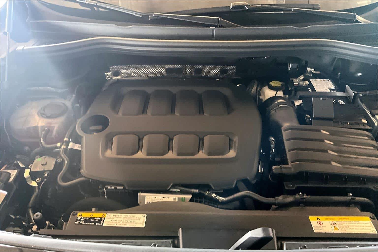 New 2026 Deep Black Pear Volkswagen 2.0T SE image 16