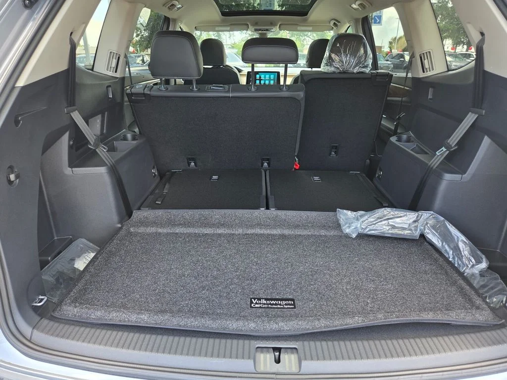 New 2026 Silver Volkswagen 2.0T SE w/Technology image 28
