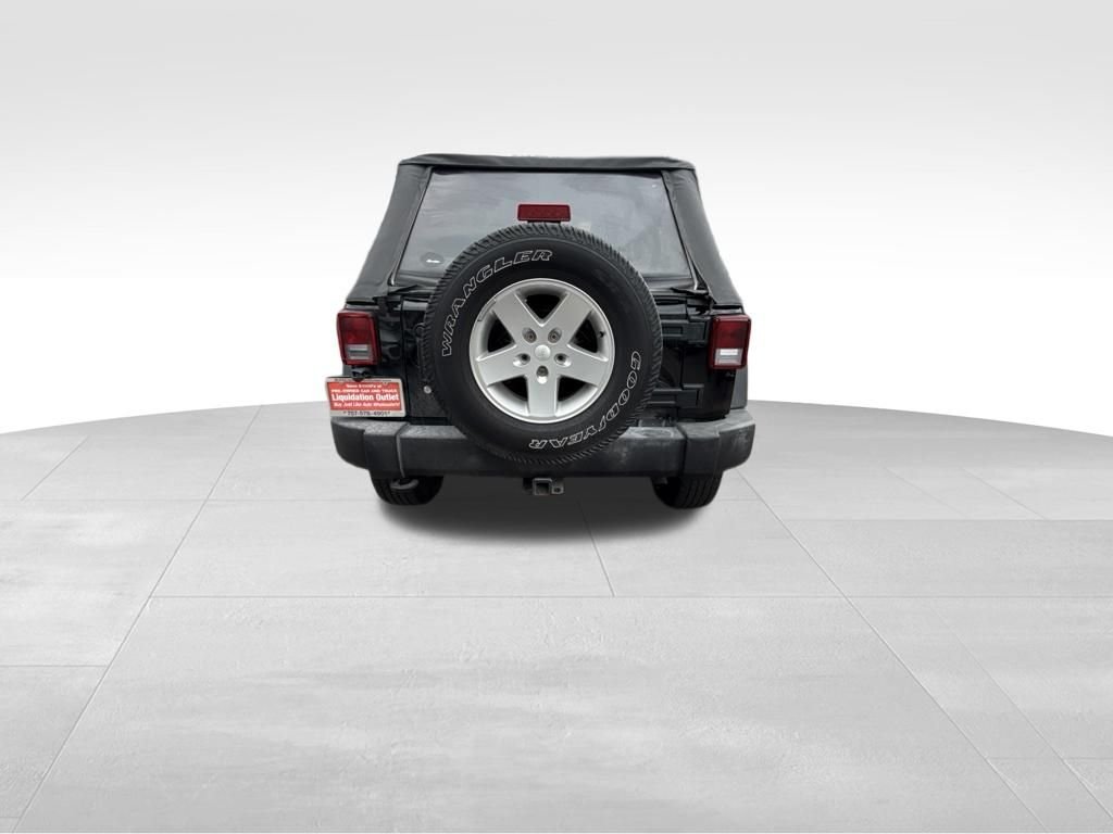 Used 2014 Black Jeep Unlimited Rubicon image 4
