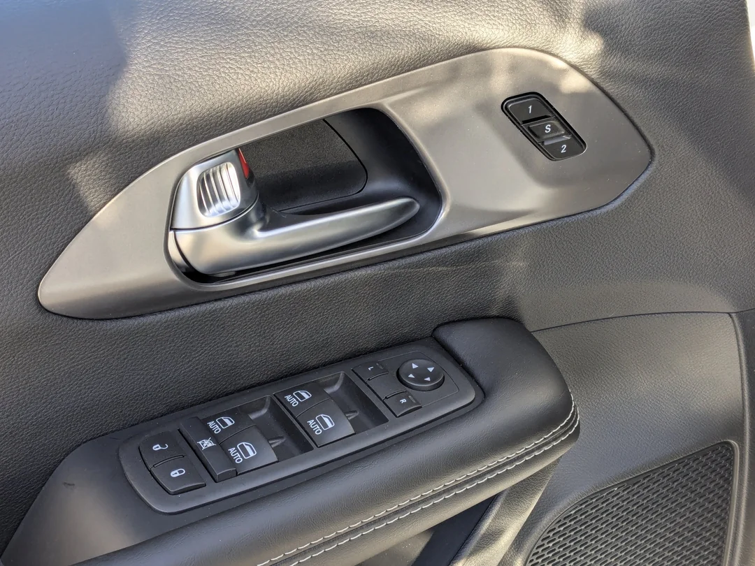 New 2026 White Chrysler Select - - FWD - Full Sunroof - S Appearance Package - 20 Foreshadow Wheels - Stow n Go & More! image 13