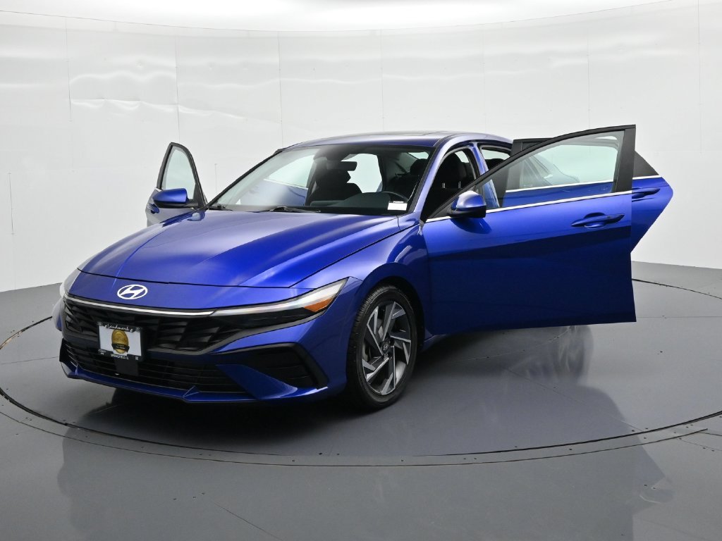 Used 2025 Blue Hyundai SEL Convenience image 26