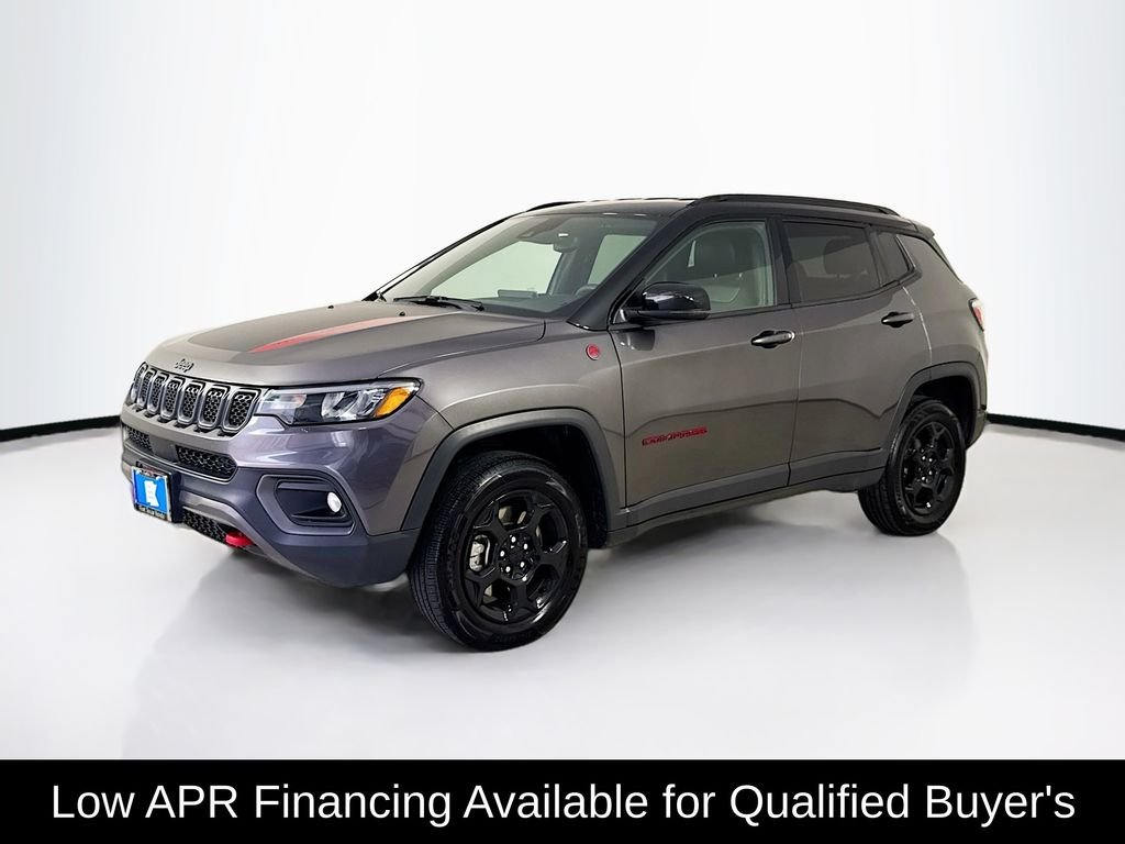 Used 2023 Granite Crystal Metallic Clearcoat Jeep Trailhawk image 3