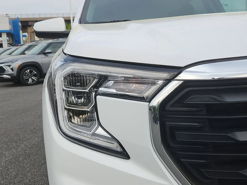 2022 GMC Terrain SLE - Photo 9