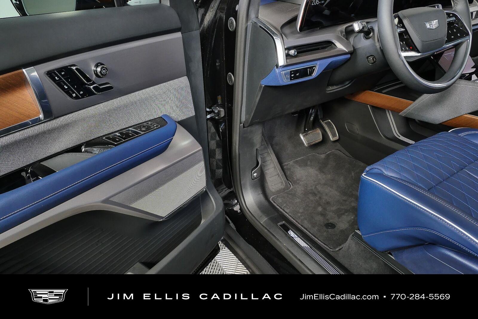 2026 Cadillac VISTIQ Premium Luxury - Photo 8