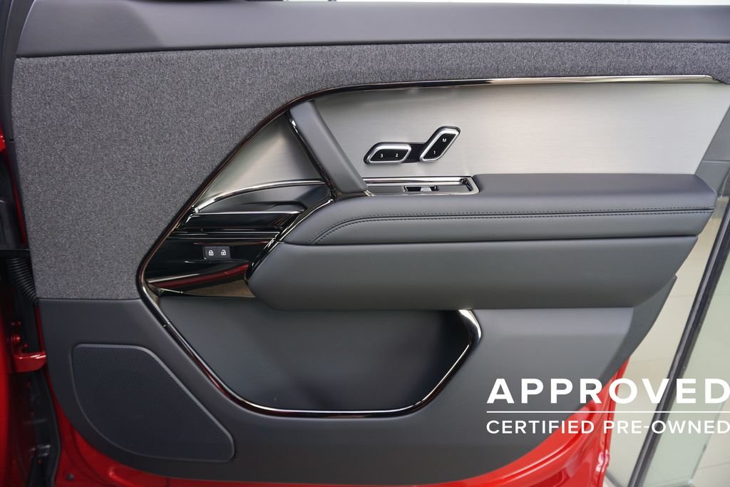 Certified Used 2025 Firenze Red Metallic Land Rover Dynamic SE image 21
