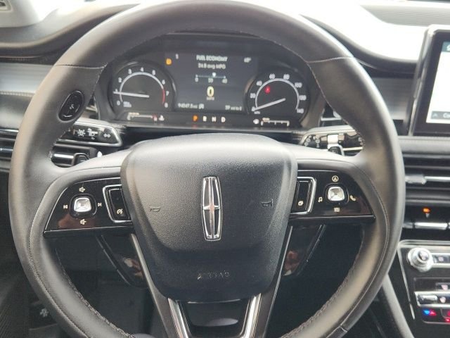 Used 2022 White Lincoln Standard image 40