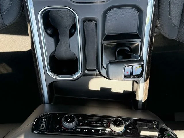 2025 Chevrolet Silverado 1500 LT - Photo 39